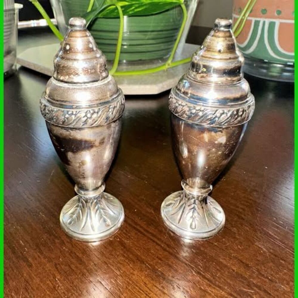 Vintage 50's Silver Plate Salt & Pepper Shakers by Luraline 651 Pre-Owned
